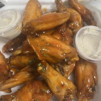 Dominics pizza - Wings - Pizza Near Me - Stuart, Florida