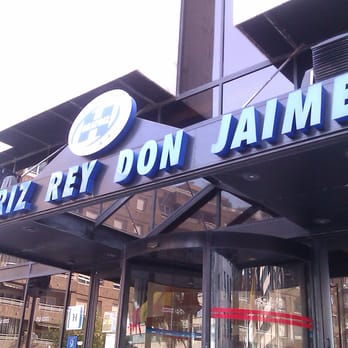 Beatriz Rey Don Jaime - Puerta principal - Hotels Near Me - Valencia, V Beatriz Rey Don Jaime - Puerta principal - Hotels Near Me - Valencia, V