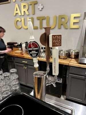 Art House Cinema & Pub by null