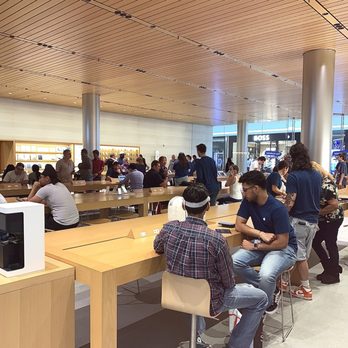 Apple Valley Fair - Lots of people here always lol. - Computers Near Me - Santa Clara, California