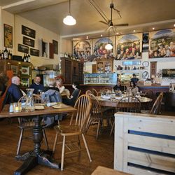 Gino's
