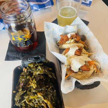4 Hands Peacemaker - Crawdad on a bun and Greens! - Breweries Near Me - Kirkwood, Missouri