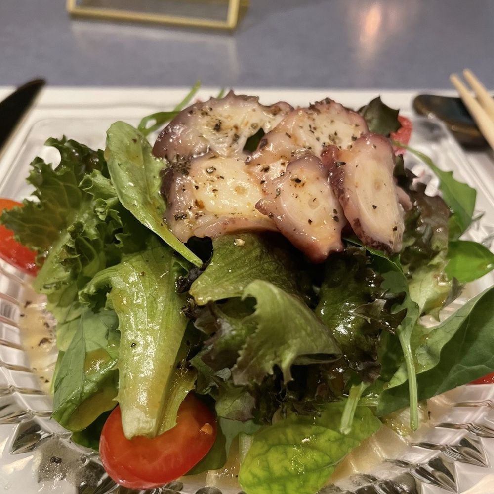 Golden pig - Korean Near Me - Honolulu, Hawaii
