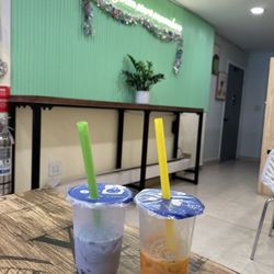 Sweet & Salt - Taro Milk Tea with tapioca pearls and Thai Milk Tea with milk pudding