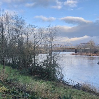 Sandy Riverfront RV Resort - Picturesque scenery - RV Parks Near Me - Troutdale, Oregon Sandy Riverfront RV Resort - Picturesque scenery - RV Parks Near Me - Troutdale, Oregon