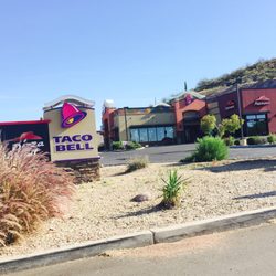 Pizza Hut - View from road