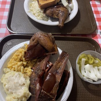 Dave's Smokehouse - Smoked ribs,smoked brisket,smoked chicken, mash potatoes, smoked Mac n cheese - Barbeque Near Me - Seabrook, Texas