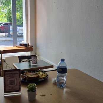 Amor + Harina - Side table - Sandwiches Near Me - Río Grande, Puerto Rico