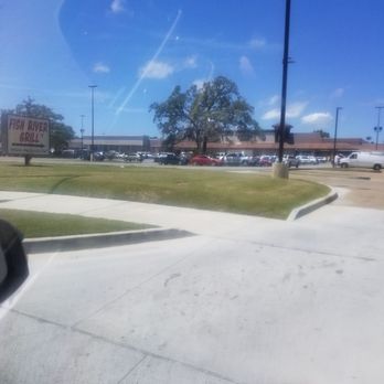 Rouses Market - Crazy crowded - Grocery Near Me - Gulf Shores, Alabama Rouses Market - Crazy crowded - Grocery Near Me - Gulf Shores, Alabama