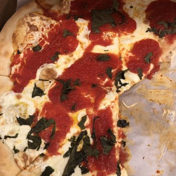 Bacci Brick Oven Pizza & Restaurant - THICK dough, THICK cheese, tablespoons of sauce and shreds of basil = Bacci Margherita Pizza = FAIL - Pizza Near Me - New Providence, New Jersey