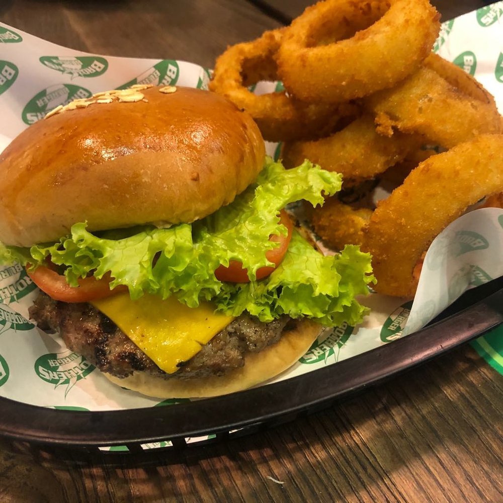 BROTHERS BURGER B5, Bonifacio High Street, Taguig, Metro Manila