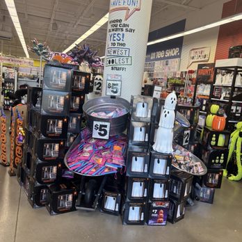 Five Below - Discount Store Near Me - Kissimmee, Florida Five Below - Discount Store Near Me - Kissimmee, Florida