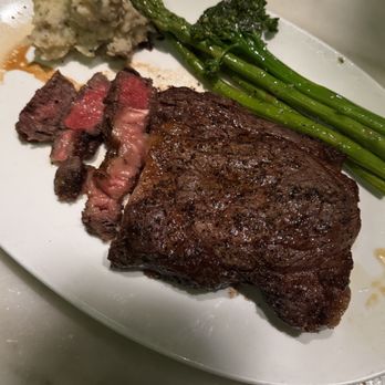 Del Frisco's Double Eagle Steakhouse - Prime Ribeye - Seafood Near Me - Boston, Massachusetts