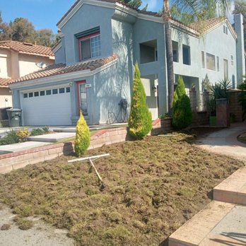 Orozco's Landscaping - the front yard of a house - Lawn Services Near Me - Perris, California Orozco's Landscaping - the front yard of a house - Lawn Services Near Me - Perris, California
