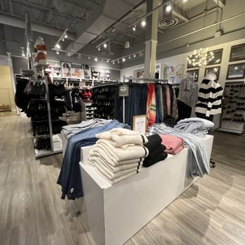 Torrid - Accessories Near Me - Roseville, Michigan