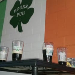 Hook's Pub & Grill