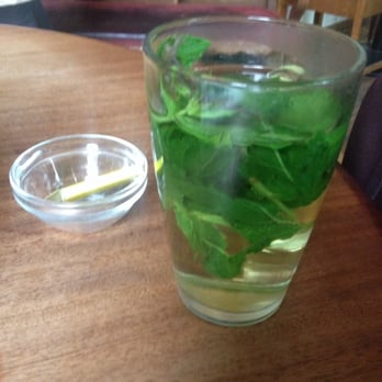 Cafe Eichhörnchen - Frischer Minztee - Cafes Near Me - Cologne, NW