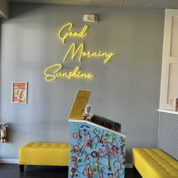 Over Easy - Ancala - The restaurant and staff are so cheerful and upbeat. - Breakfast & Brunch Near Me - Scottsdale, Arizona