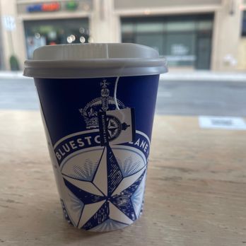 Bluestone Lane DUMBO Café - Coffee & Tea Near Me - Brooklyn, New York
