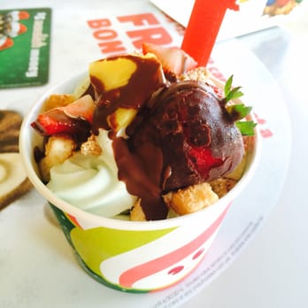 Menchie's - 5 dollars + tax - fill it up on Mondays! - Ice Cream & Frozen Yogurt Near Me - Folsom, California