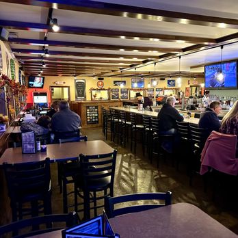 Chesterland Tavern - Chesterland Tavern Interior - American Near Me - Chesterland, Ohio Chesterland Tavern - Chesterland Tavern Interior - American Near Me - Chesterland, Ohio