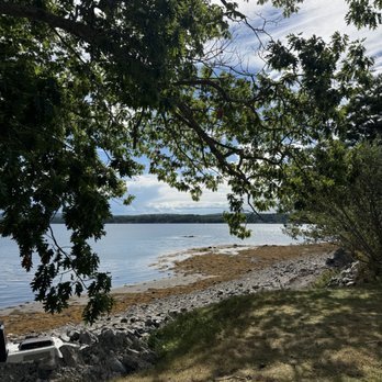 Fireside Inn & Suites - Beach section - Hotels Near Me - Belfast, Maine Fireside Inn & Suites - Beach section - Hotels Near Me - Belfast, Maine