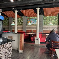 Phở Ru Restaurant - Dining room