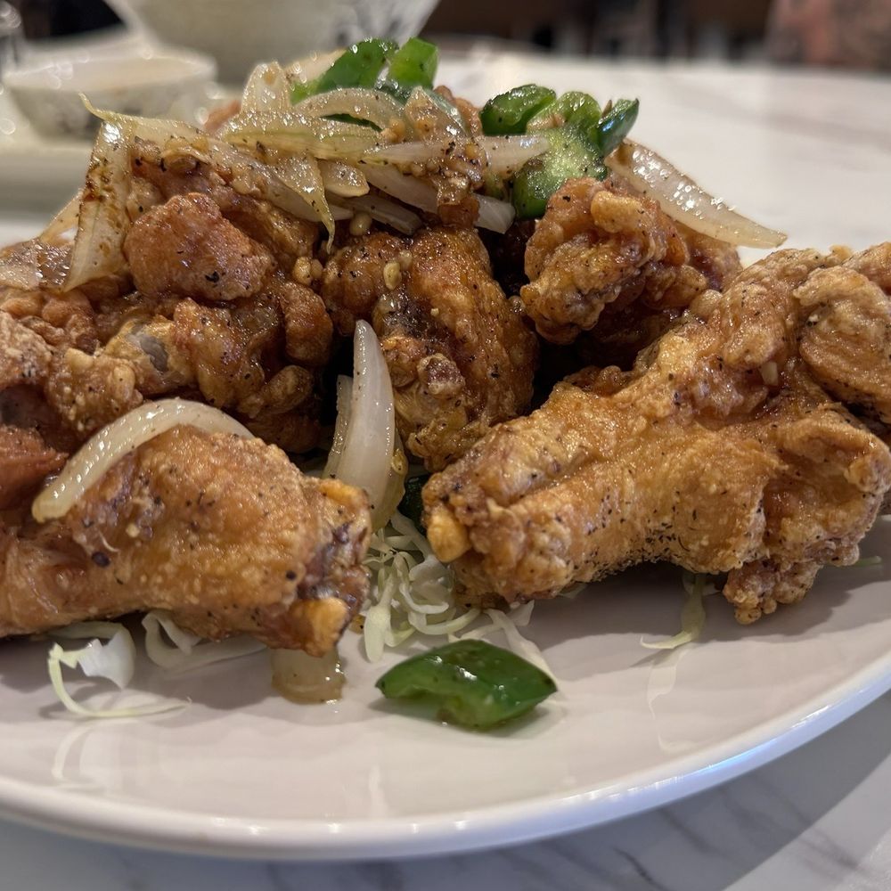 Kin’s Restaurant - C10 - Chicken Wings w/ Fish Sauce. Yummy! - Vietnamese Near Me - Carrollton, Texas Kin’s Restaurant - C10 - Chicken Wings w/ Fish Sauce. Yummy! - Vietnamese Near Me - Carrollton, Texas