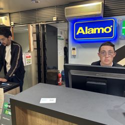 Avis Gare du Nord - Enterprise front desk
