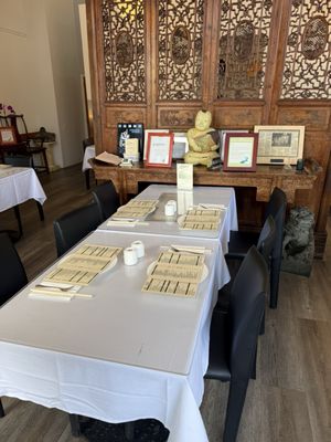 Eric's Restaurant by null