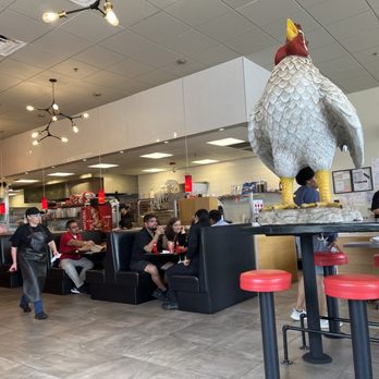 Urban Bird Hot Chicken - Bizarre use of space - chicken carving takes 4 spots and unused deadspace in middle - Chicken Shop Near Me - Spring, Texas Urban Bird Hot Chicken - Bizarre use of space - chicken carving takes 4 spots and unused deadspace in middle - Chicken Shop Near Me - Spring, Texas