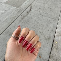Lovely Nail Boutique - Mismatched nail polish
