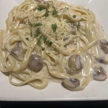 Strizzi's - Fettuccine Alfredo w/ mushrooms - Italian Near Me - Fremont, California Strizzi's - Fettuccine Alfredo w/ mushrooms - Italian Near Me - Fremont, California