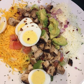 Gators Dockside - Cobb salad - Sandwiches Near Me - Windermere, Florida