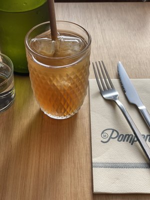 Le Pompon by null