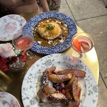 Little Hen - Huevos rancheros and French toast - Breakfast & Brunch Near Me - Miami, Florida Little Hen - Huevos rancheros and French toast - Breakfast & Brunch Near Me - Miami, Florida