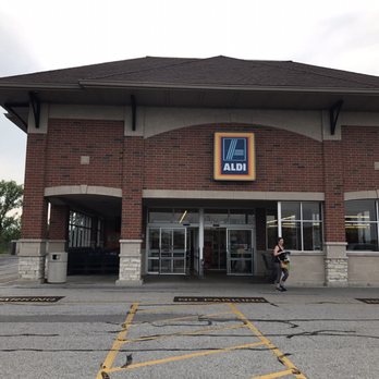 ALDI - Storefront - Grocery Near Me - Crown Point, Indiana ALDI - Storefront - Grocery Near Me - Crown Point, Indiana
