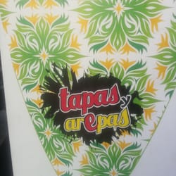 Tapas y Arepas