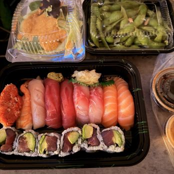 Kiku Sushi - Sushi deluxe - Sushi Bars Near Me - Brooklyn, New York