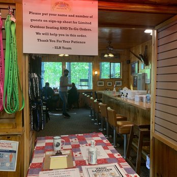 Silver Lake Resort Cafe - Back again - Cafes Near Me - June Lake, California