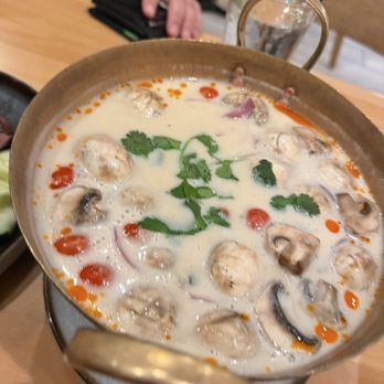 Manon - Thai Near Me - Fullerton, California