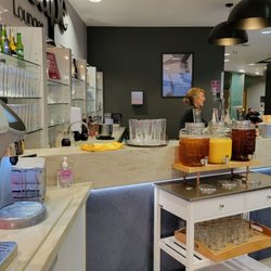 Escape Lounge - Bar