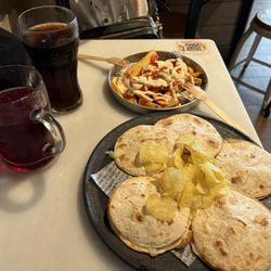 100 Montaditos - Coke Zero, Landron Beer, Patatas Bravioli, MontyTacos