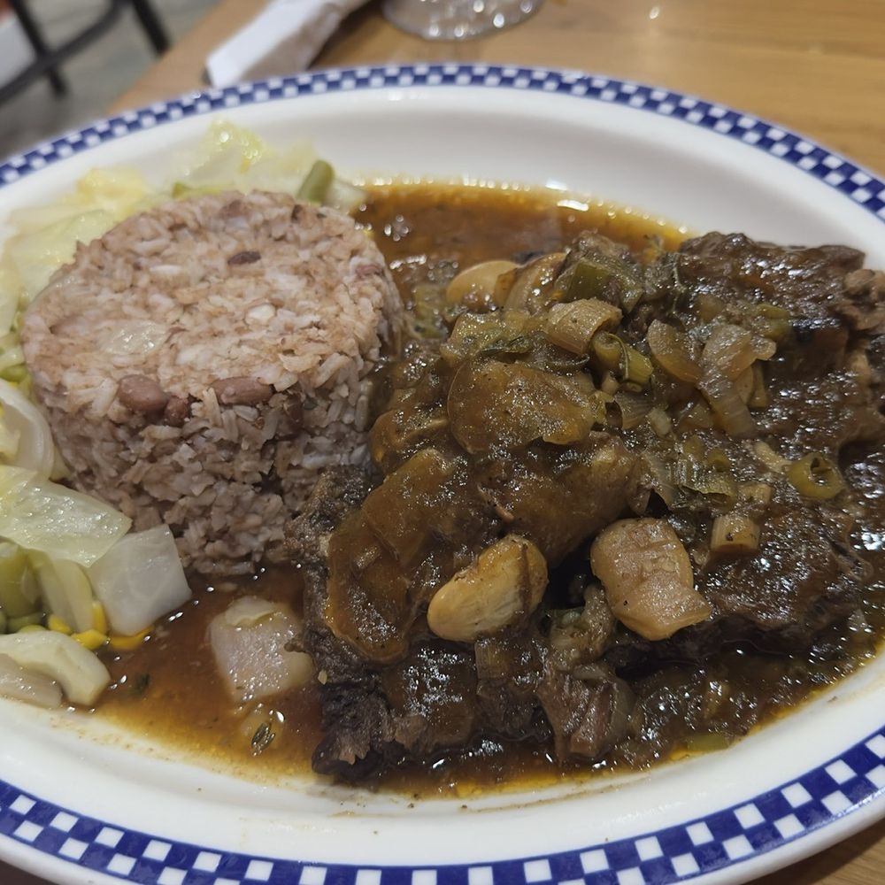 The Islands - Curry Goat (Large) - Caribbean Near Me - Brooklyn, New York The Islands - Curry Goat (Large) - Caribbean Near Me - Brooklyn, New York