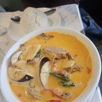 Tasty Thai - Red Curry w/crispy duck - Thai Near Me - New York, New York Tasty Thai - Red Curry w/crispy duck - Thai Near Me - New York, New York