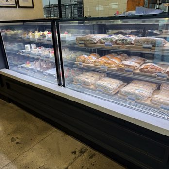 Paris Baguette - Sandwiches and Cake Slices - Bakeries Near Me - Las Vegas, Nevada