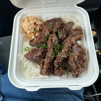 Da Bald Guy - Braised Boneless Kalbi - Food Trucks Near Me - Kahuku, Hawaii