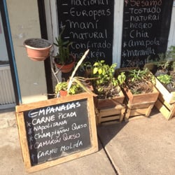 Agrosole Emporio Nativo - Empanadas y verduritas frescas.