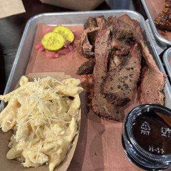 Hickory & Spice - 1lb of brisket and the adult Mac n cheese - Barbeque Near Me - Orange, California Hickory & Spice - 1lb of brisket and the adult Mac n cheese - Barbeque Near Me - Orange, California