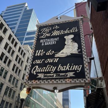 Lou Mitchell's - Breakfast & Brunch Near Me - Chicago, Illinois Lou Mitchell's - Breakfast & Brunch Near Me - Chicago, Illinois